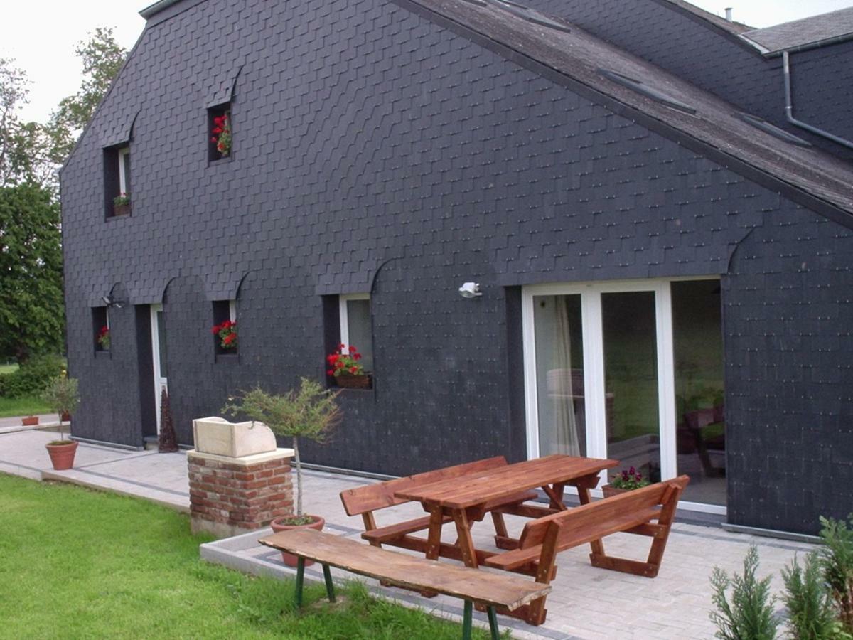 Gites "Les Framboisiers" Neufchateau Exterior photo